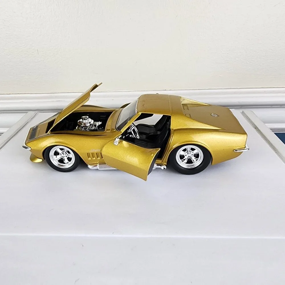 Jada Toys Corvette Stingray 1969 Scale 1/24 Diecast Car